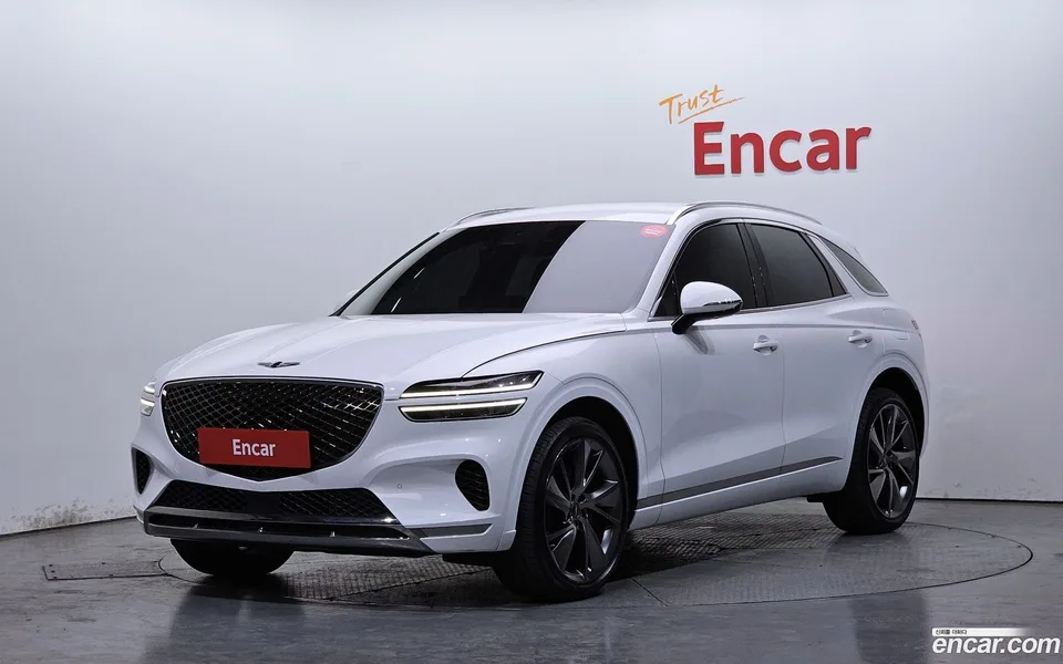 Genesis GV70 2.5T 2WD 2022 — фото 1, купить с доставкой в Москву