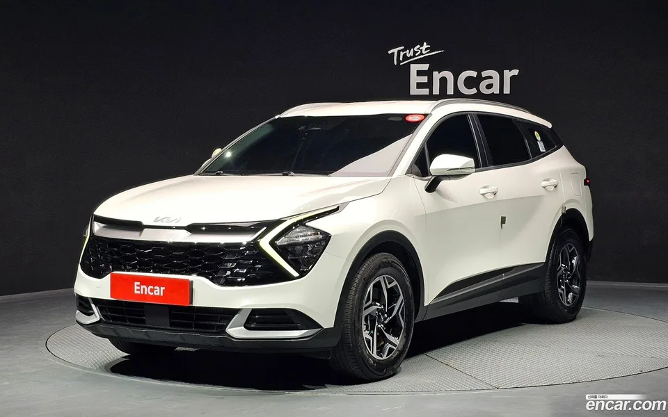 Kia Sportage 2.0 2WD 2022 — фото 1, купить с доставкой в Москву