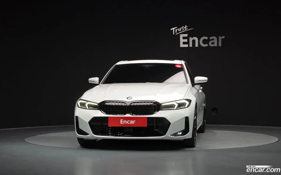 BMW 3 Series 320i M 2022 — thumbnail 3
