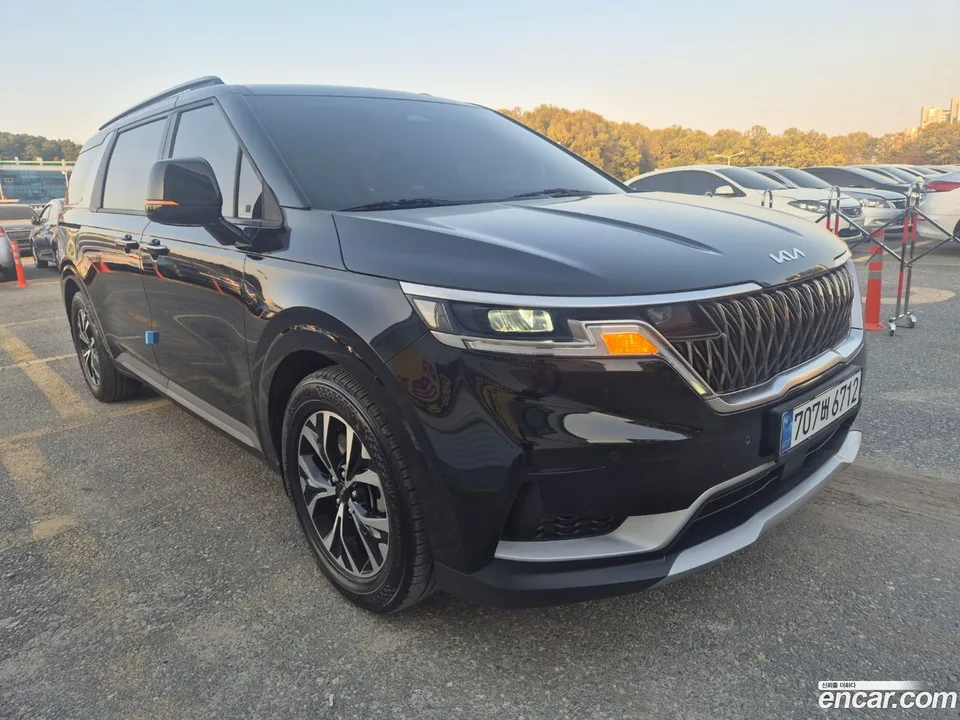 Kia Carnival 11 2022 — миниатюра 3