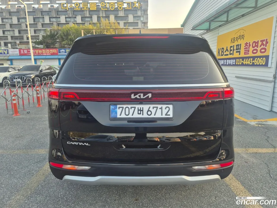Kia Carnival 11 2022 — thumbnail 5