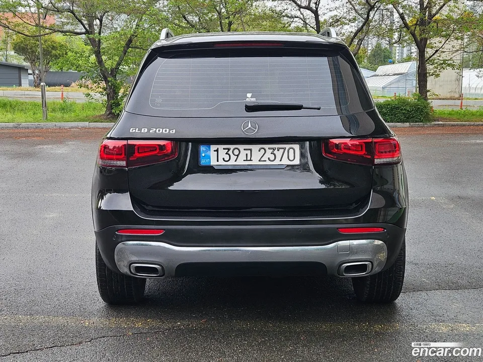 Mercedes-Benz GLB-Class GLB200 d 2023 — миниатюра 4