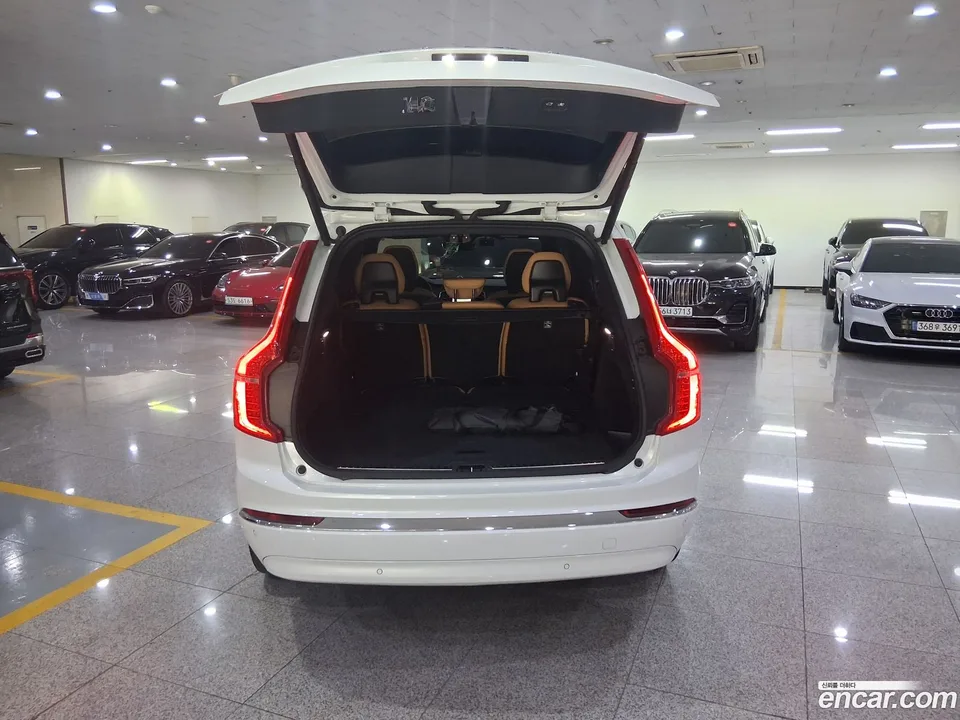 Volvo XC90 T8 2023 — миниатюра 5