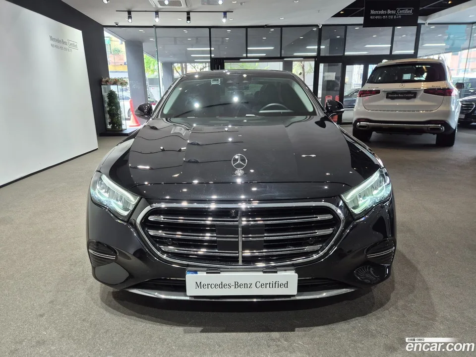 Mercedes-Benz E-Class E220d 4MATIC 2025 — миниатюра 3