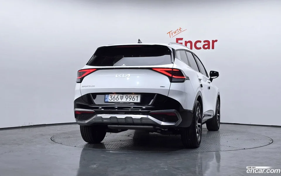 Kia Sportage Hybrid 2WD 2022 — миниатюра 4