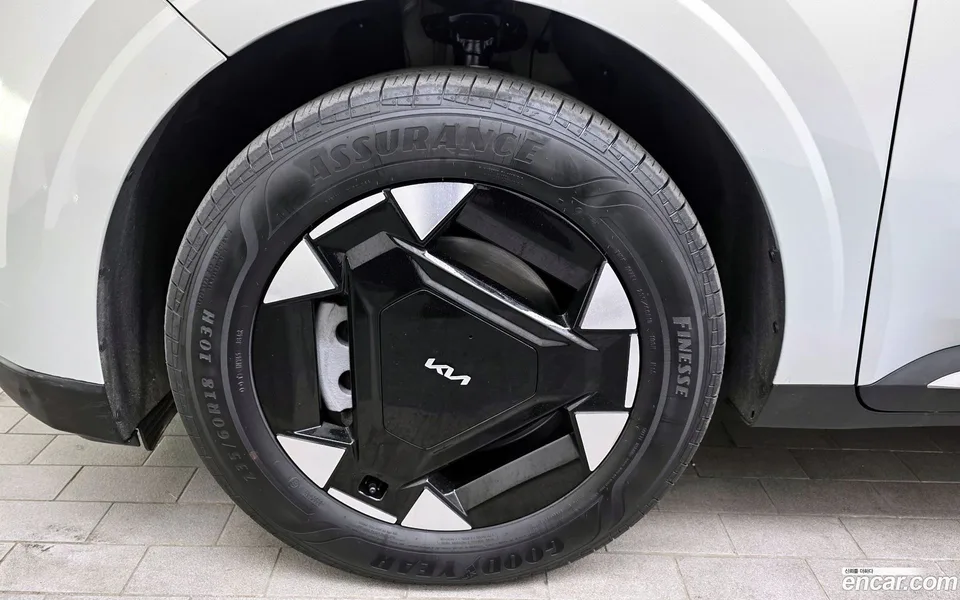 Kia Carnival HEV 9 2024 — миниатюра 2