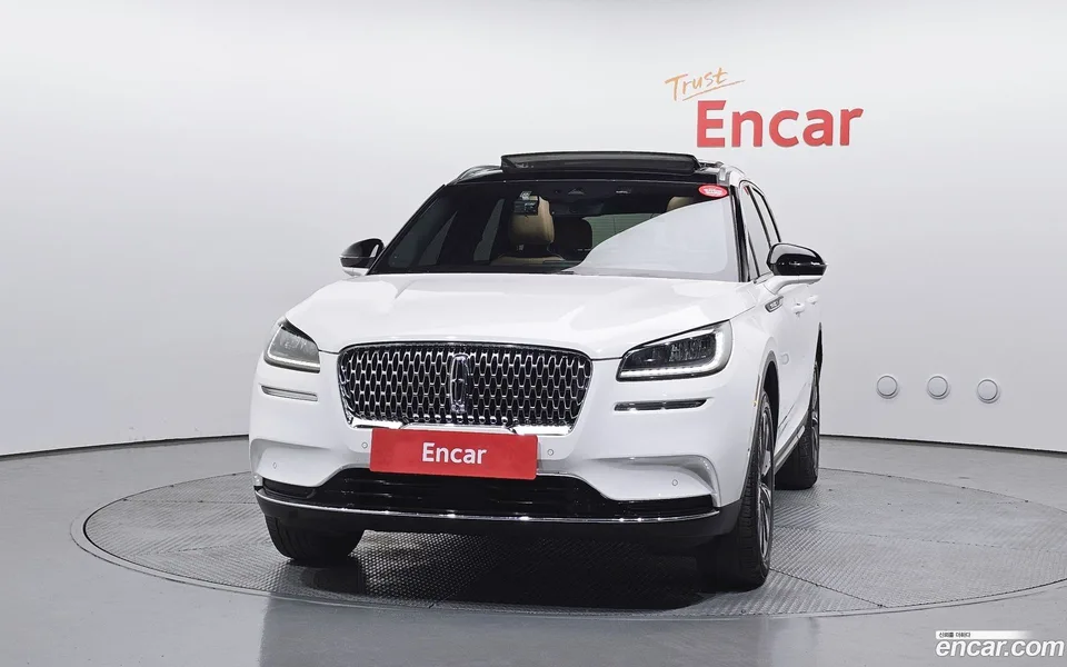 Lincoln Corsair 2.0 AWD 2022 — миниатюра 3
