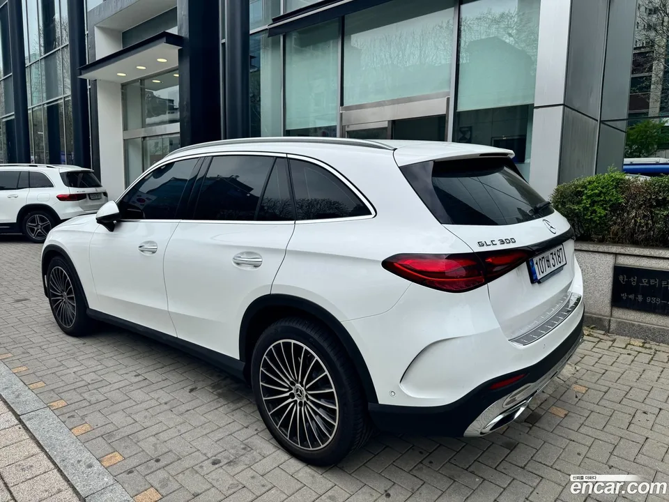 Mercedes-Benz GLC-Class GLC300 4MATIC AMG Line 2026 — миниатюра 5
