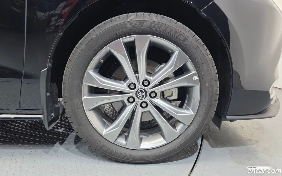 Toyota Sienna 2.5 2WD 2024 — миниатюра 2