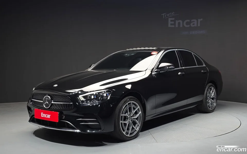 Mercedes-Benz E-Class E220d 4MATIC AMG Line 2022 — фото 1, купить с доставкой в Москву