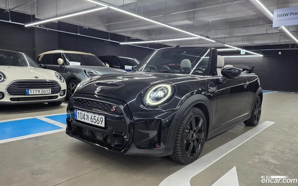 MINI Cooper S Convertible 2022 — photo 1, buy with delivery to Moscow