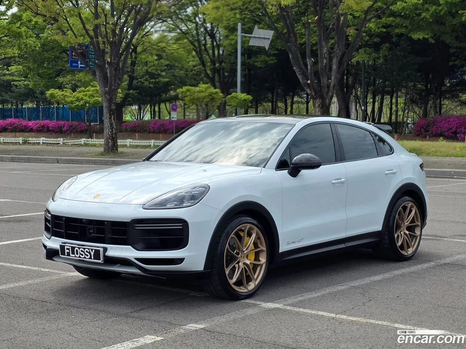 Porsche Cayenne 4.0 GT 2022 — photo 1, buy with delivery to Moscow
