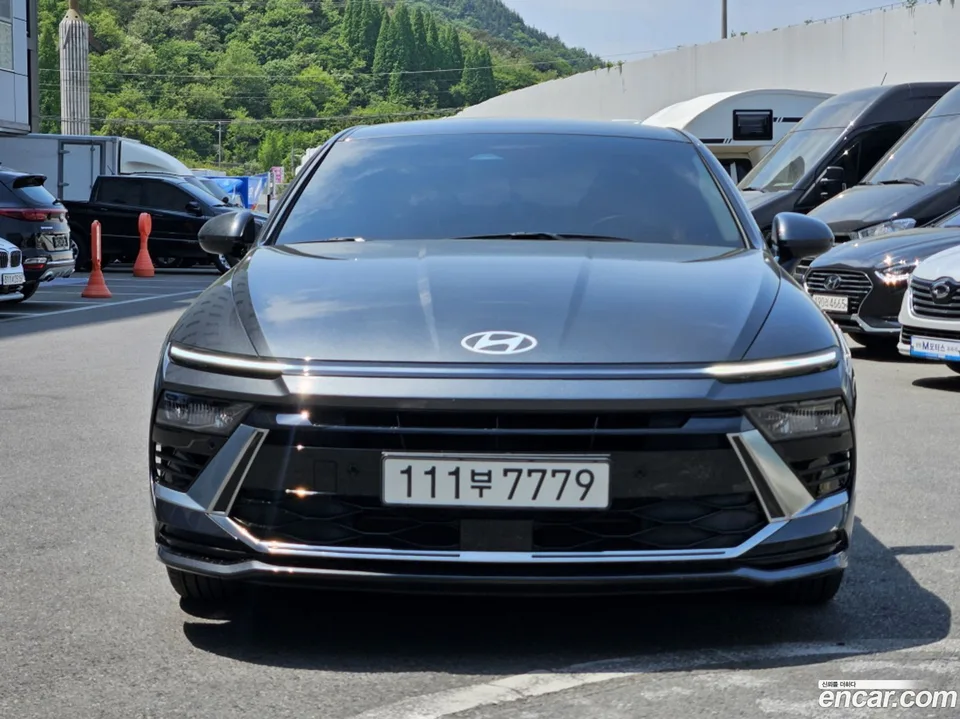 Hyundai Sonata The Edge Hybrid 2023 — фото 1, купить с доставкой в Москву