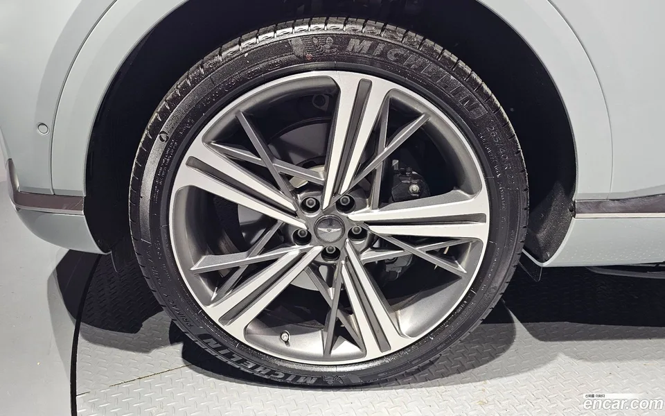 Genesis GV80 Coupe 2.5T AWD 2025 — миниатюра 2