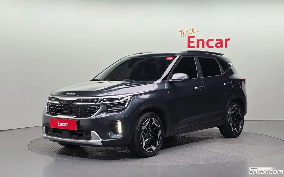 Kia Seltos 2.0 2WD 2024 — фото 1, купить с доставкой в Москву