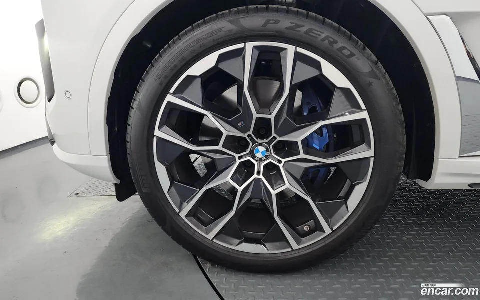 BMW X7 xDrive 40d M 6 2025 — миниатюра 2