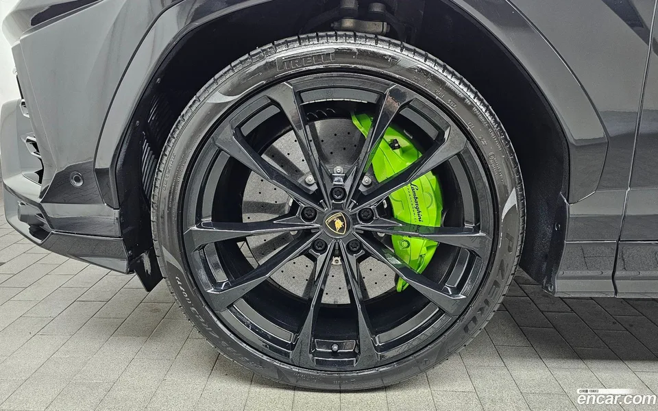Lamborghini Urus 4.0 V8 2022 — миниатюра 2
