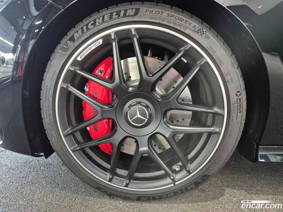 Mercedes-Benz CLA-Class AMG CLA 45 S 4MATIC+ 2025 — миниатюра 2