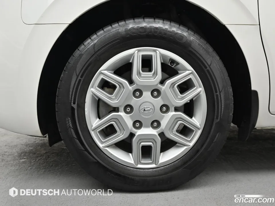 Hyundai Staria 9 2022 — миниатюра 2