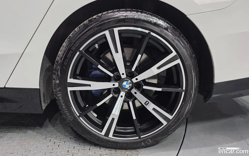 BMW 5 Series 530i xDrive M 2025 — миниатюра 4