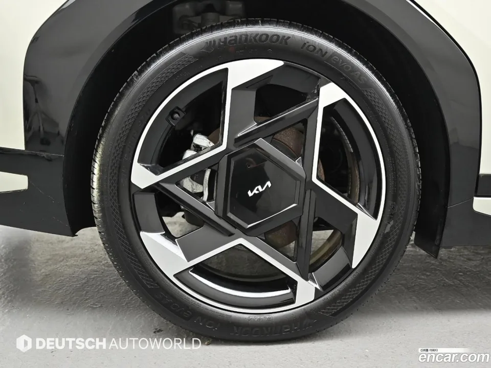 Kia EV4 2WD 2025 — миниатюра 2