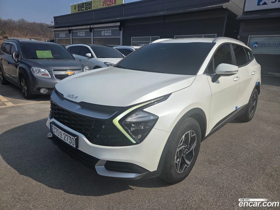 Kia Sportage 2.0 2WD 2022 — фото 1, купить с доставкой в Москву
