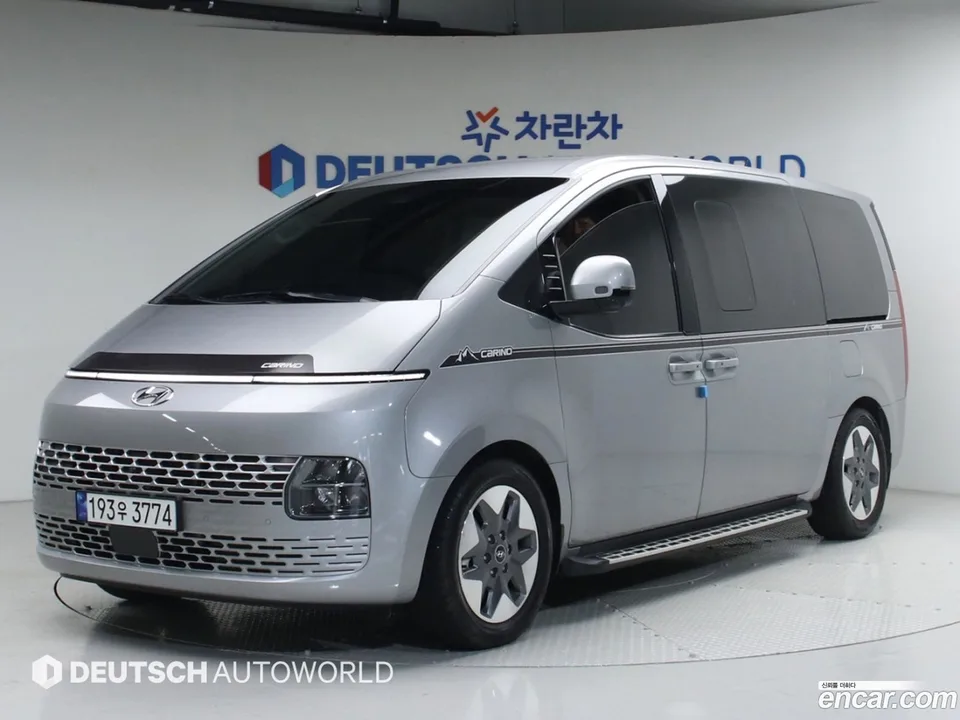 Hyundai Staria 2WD 2023 — миниатюра 5