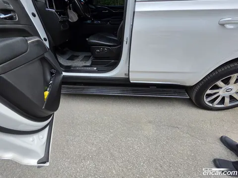 Cadillac Escalade 2023 купить в Москве