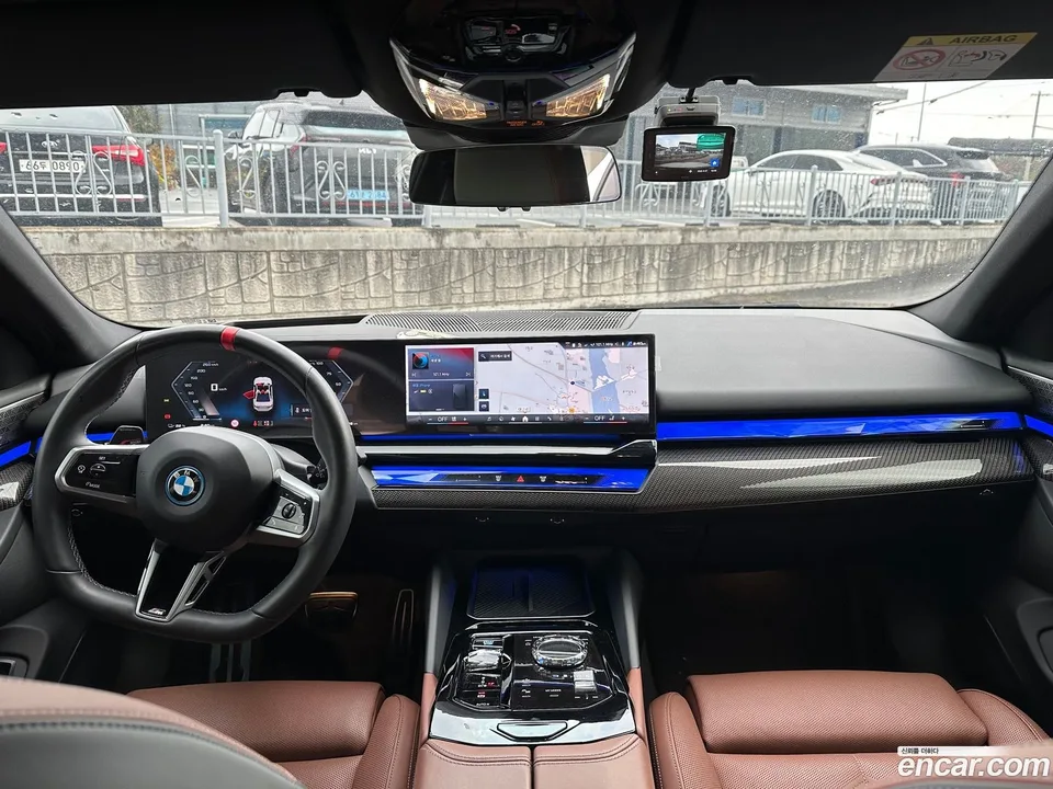 BMW i5 M60 xDrive 2024 — миниатюра 2