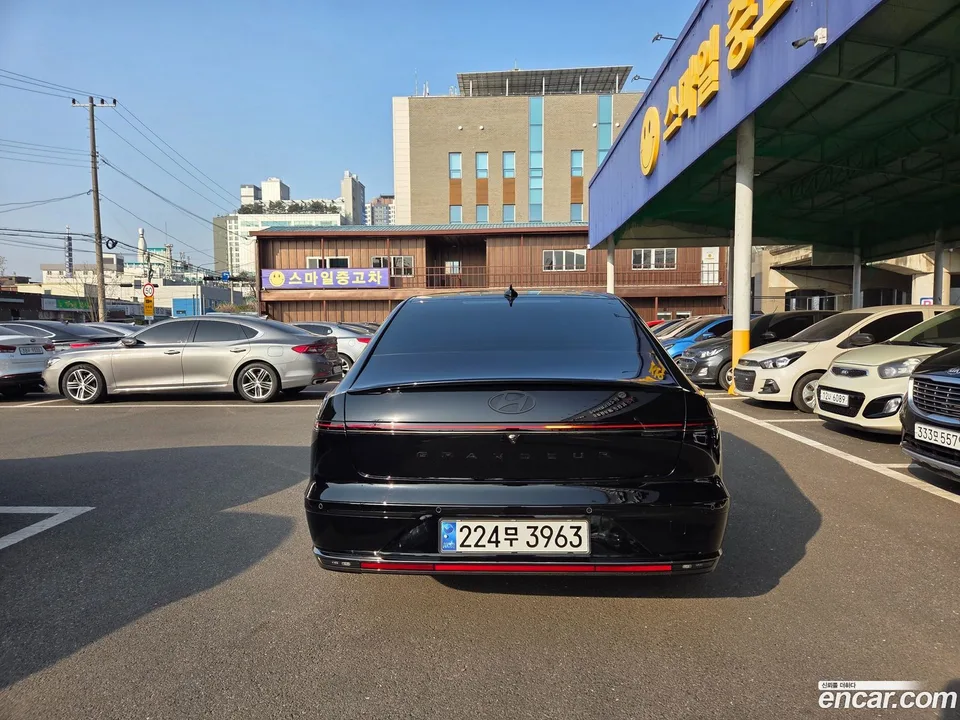Hyundai Grandeur Hybrid 2023 — миниатюра 3