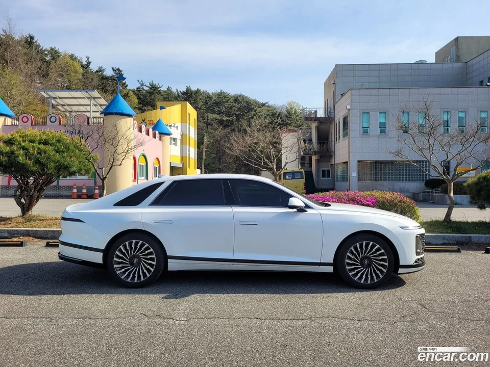 Hyundai Grandeur 2.5 2WD 2023 — миниатюра 3