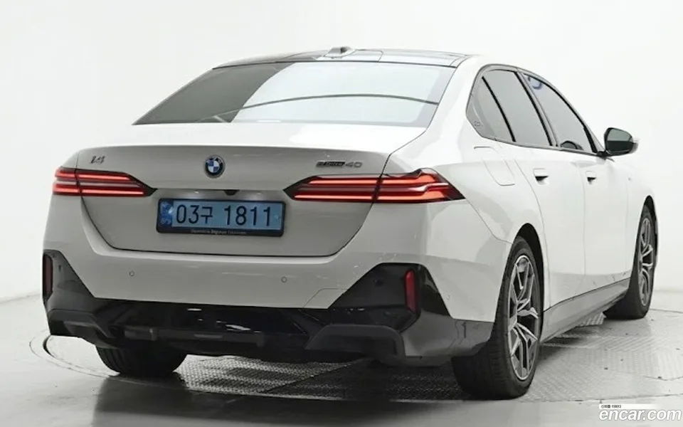 BMW i5 eDrive 40 M 2024 — миниатюра 2