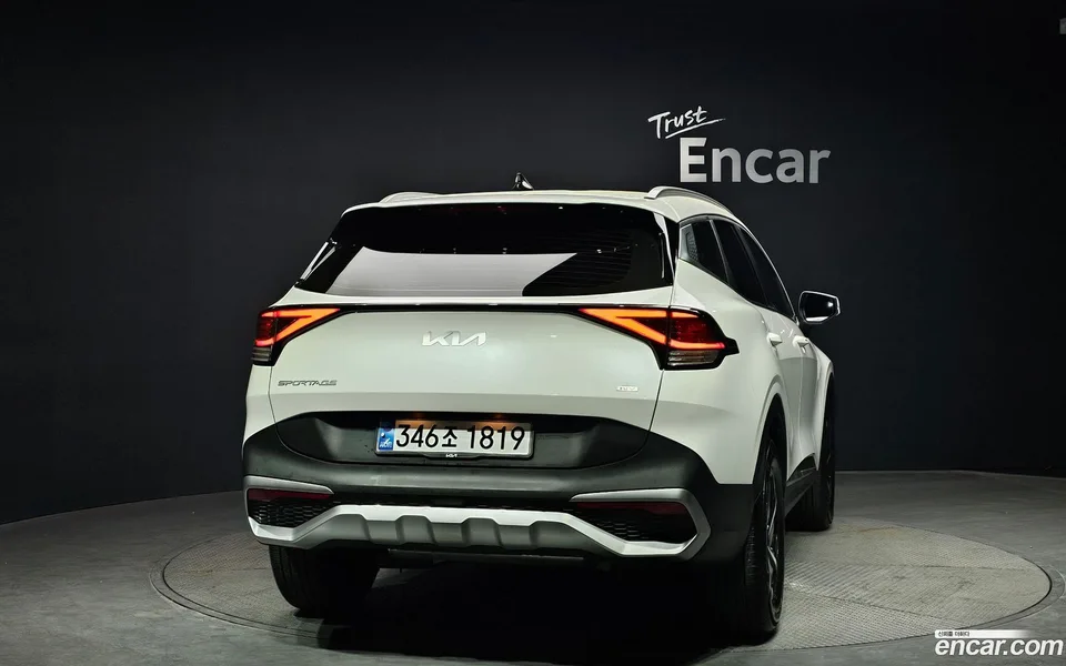 Kia Sportage Hybrid 2WD 2024 — миниатюра 4