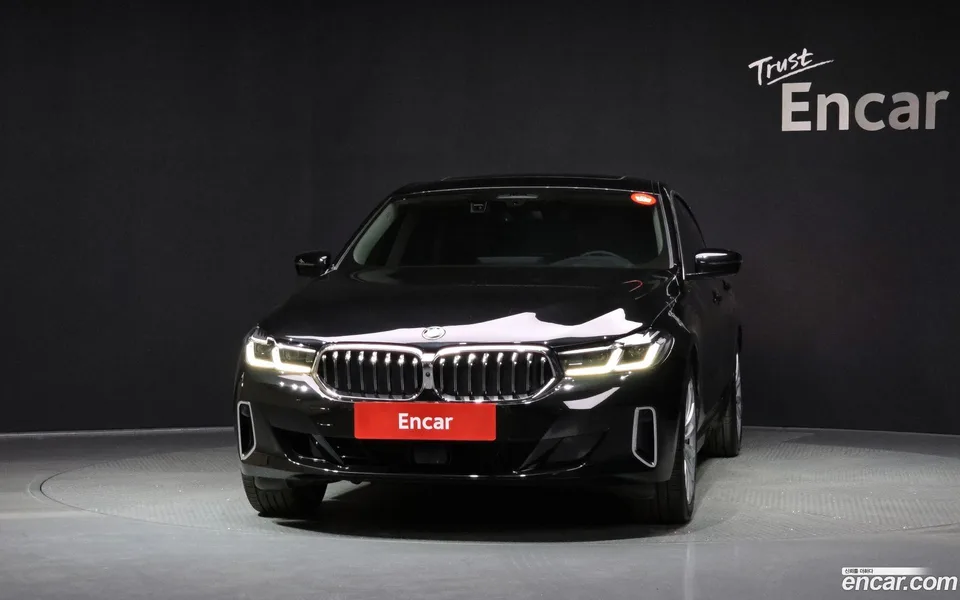 BMW 6 Series GT 630i xDrive 2023 — миниатюра 3