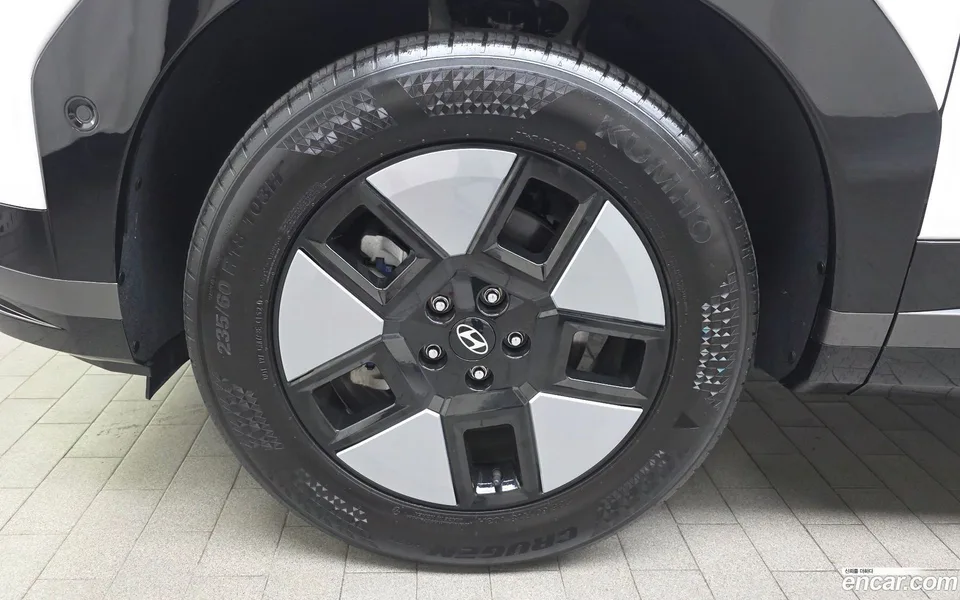 Hyundai SantaFe HEV 1.6 2WD 2024 — миниатюра 5