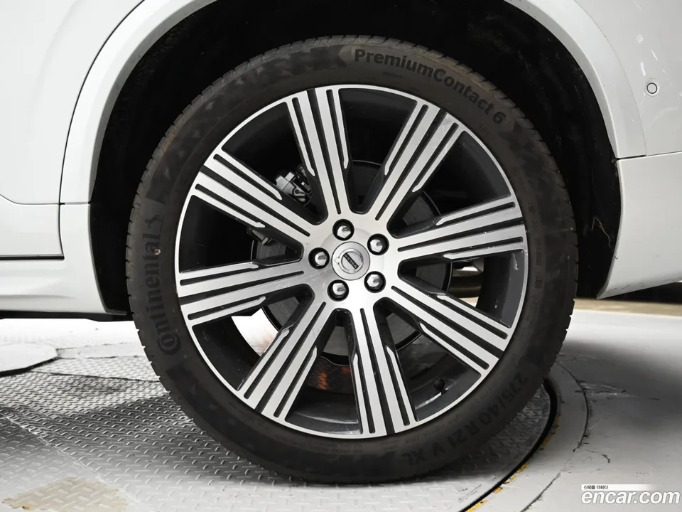 Volvo XC90 B6 2025 — миниатюра 2
