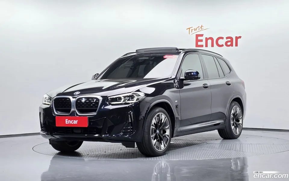 BMW iX3 M 2022 — фото 1, купить с доставкой в Москву