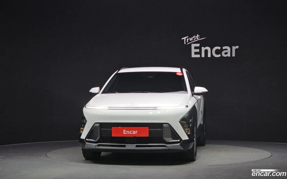 Hyundai Kona Hybrid 2023 — миниатюра 3