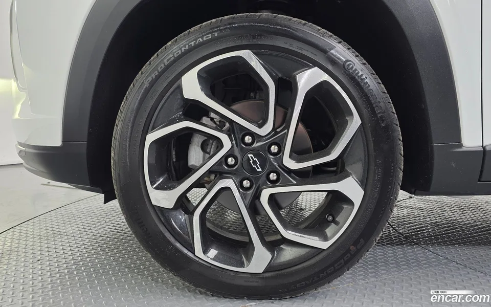 Chevrolet Trax Crossover 1.2 RS 2023 — миниатюра 2