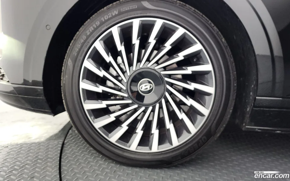 Hyundai Grandeur Hybrid 2023 — миниатюра 2