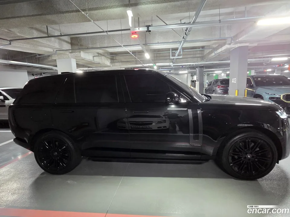 Land Rover Range Rover P530 AB LWB 2023 — миниатюра 4