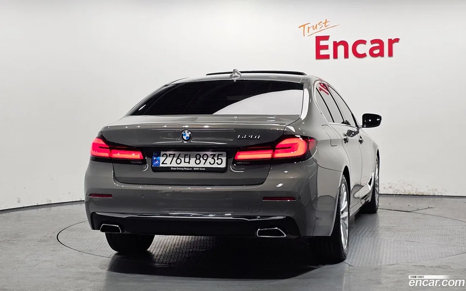 BMW 5 Series 520i 2022 — миниатюра 4