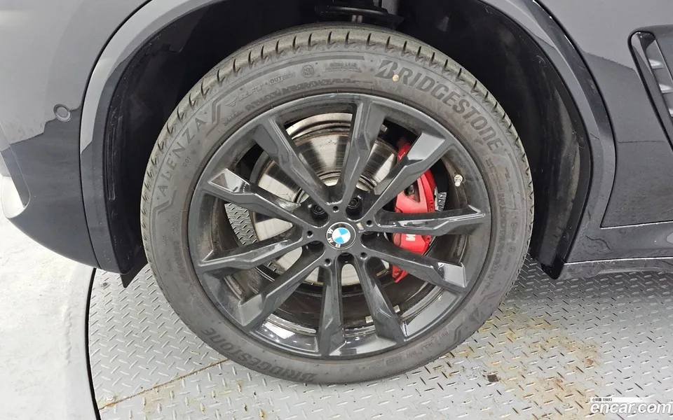 BMW X4 xDrive20i M 2025 — миниатюра 2