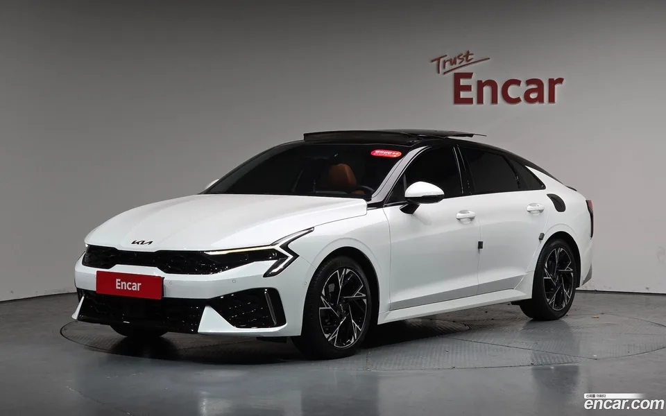 Kia K5 Hybrid 2024 — фото 1, купить с доставкой в Москву