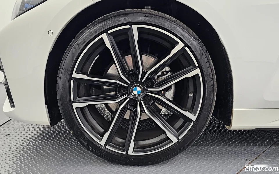BMW 4 Series 420i M 2024 — миниатюра 5