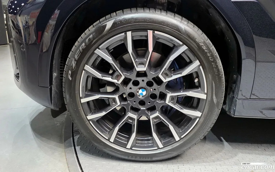 BMW X6 xDrive40i M 2025 — миниатюра 5