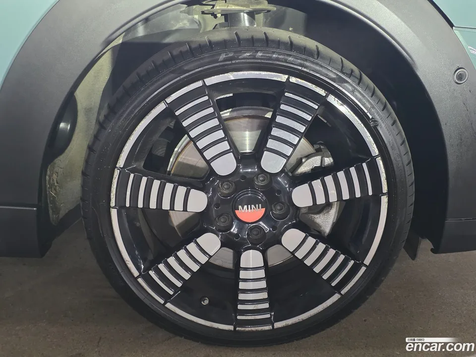 MINI Cooper S 5 2023 — миниатюра 2