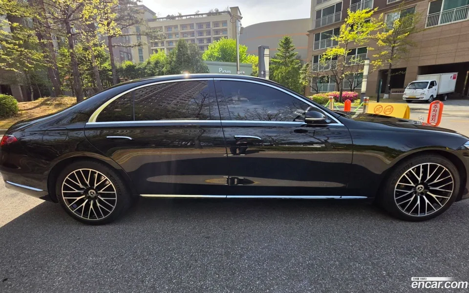 Mercedes-Benz S-Class S580L 4MATIC 2024 — миниатюра 2