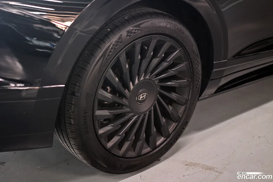 Hyundai Grandeur 2.5 2WD 2024 — миниатюра 2