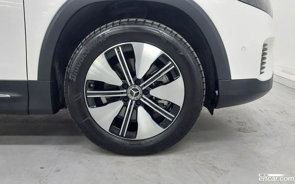 Mercedes-Benz EQB EQB300 4MATIC 2023 — миниатюра 2